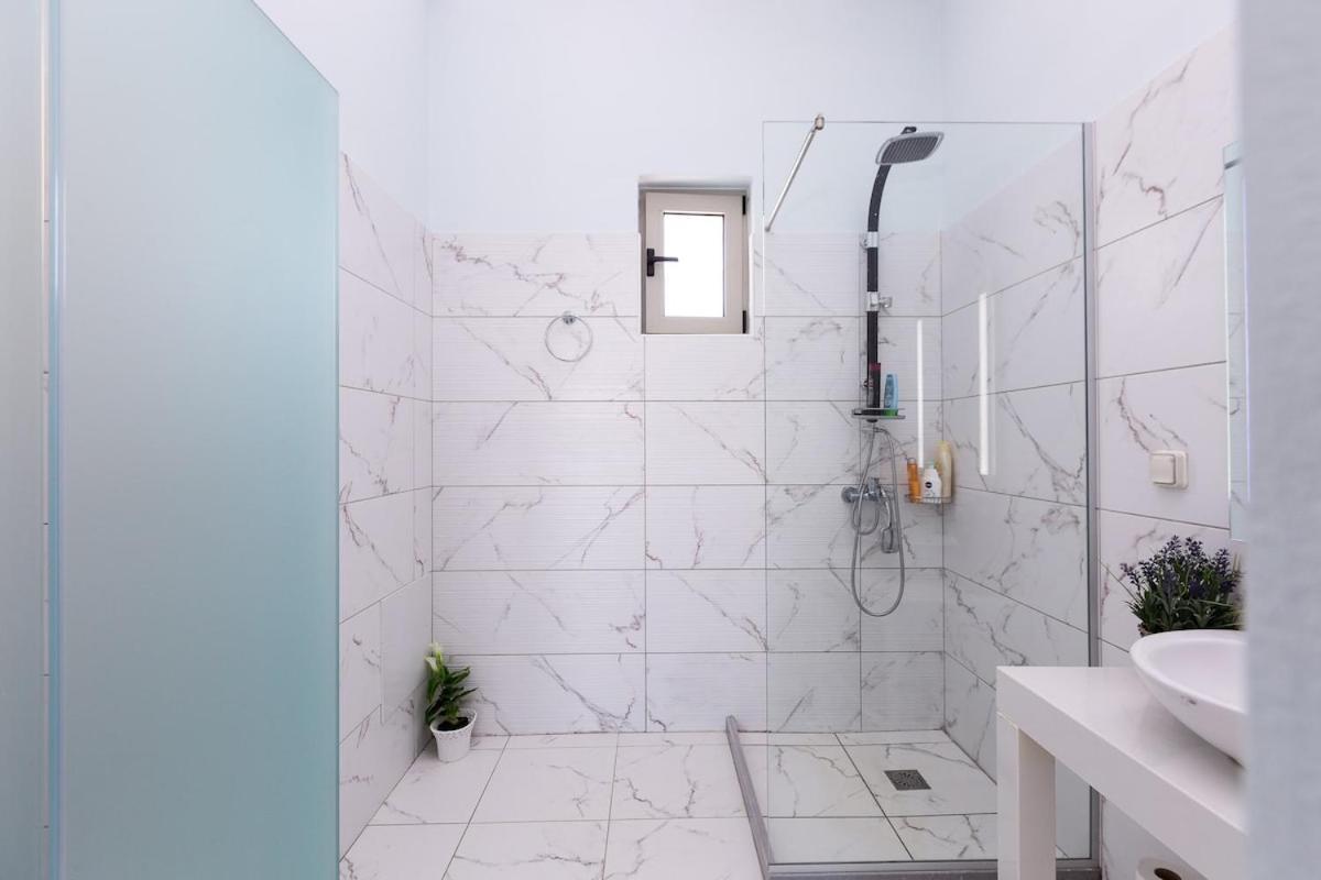 Villa Vera - With Private Heated Pool & Jacuzzi Pangalochori Экстерьер фото